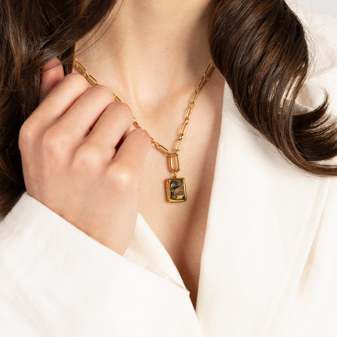 Etch Story Photo Locket Necklace